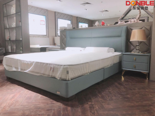 霧霾藍與寢具結合，顏值+實用擔當，東寶DB365軟床評測