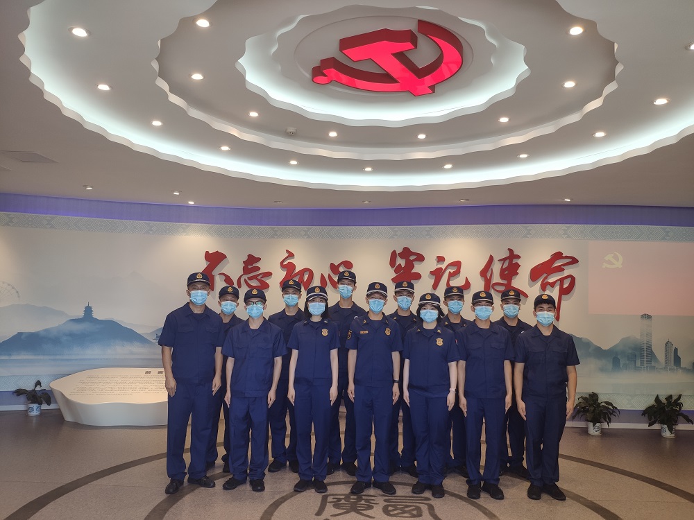 柳州市城中區(qū)消防救援大隊開展&ldquo;堅守火熱初心，擔當神圣使命&rdquo;主題黨日活動