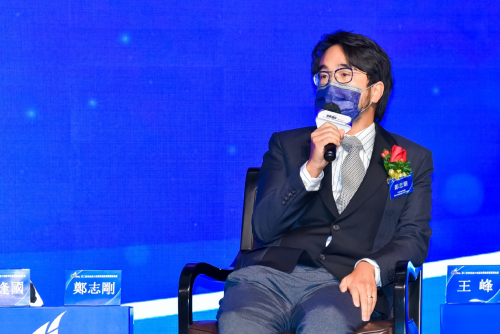 低調神秘的企業家鄭志剛，竟帶領新世界全年核心盈利升21%！