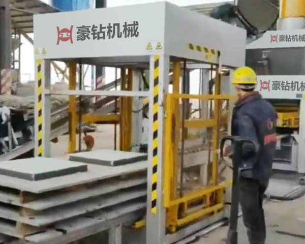 靜壓磚機壓制PC仿石磚視頻